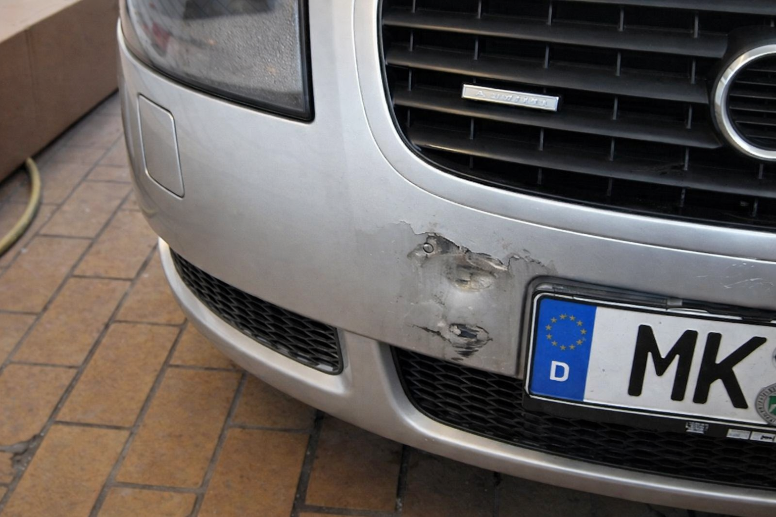 Fahrzeug vor der Aufbereitung